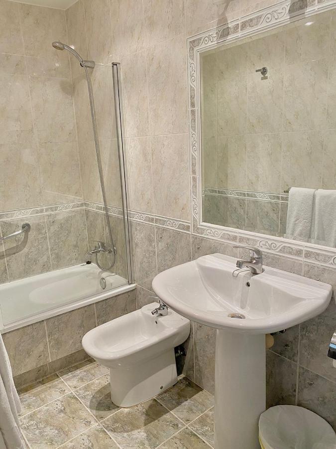 Pension Residencia Fornos Santiago de Compostela Bagian luar foto