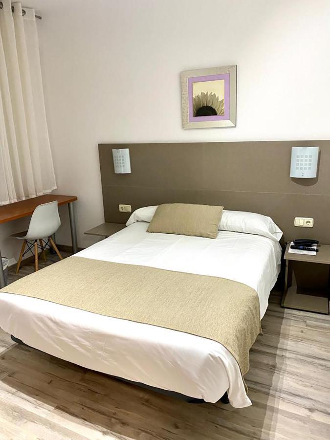Pension Residencia Fornos Santiago de Compostela Bagian luar foto